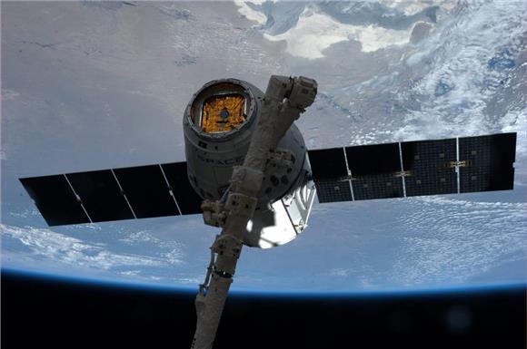 SPACE SPACEX DRAGON CARGO