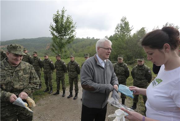 Ivo Josipović u najmasovnijoj eko akciji uklanjanja otpada 