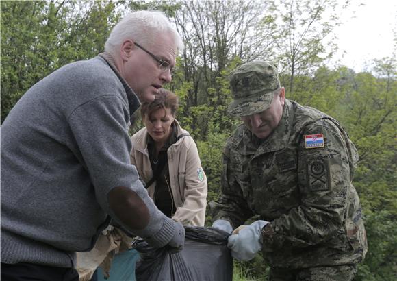 Ivo Josipović u najmasovnijoj eko akciji uklanjanja otpada 