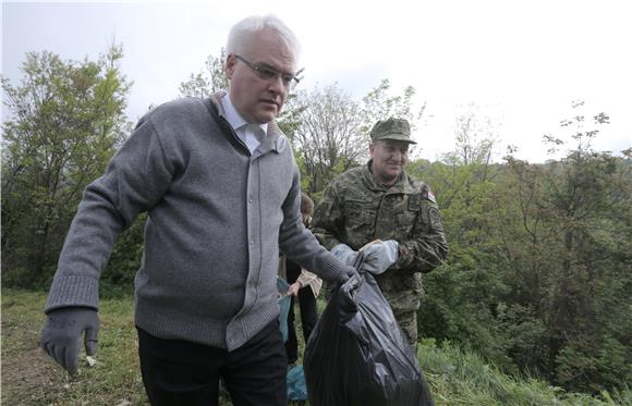 Ivo Josipović u najmasovnijoj eko akciji uklanjanja otpada 