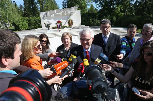 Visoka izaslanstva položila vijence na Mirogoju u povodu Dana pobjede nad fašizmom