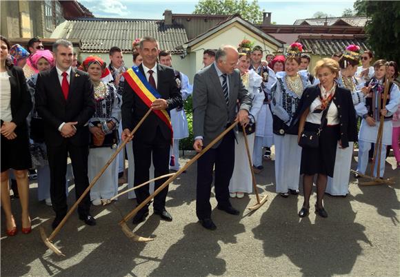 Leko posjetio Hrvate u Rumunjskoj 