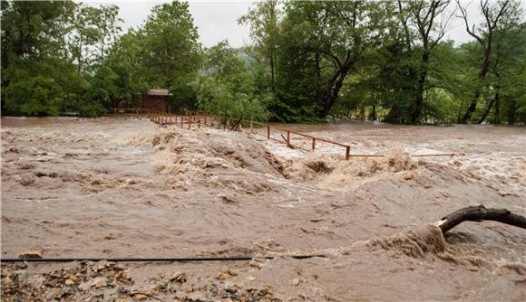 U Srbiji kiša ne prestaje, u tijeku evakuacije