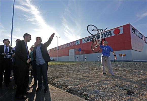 Otvorenje shopping centra Supernova i rekonstruirane Av. SR Njemačke