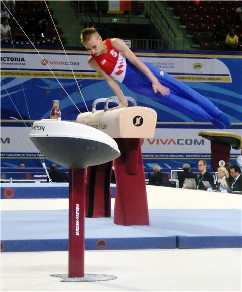 EP gimnastika - Tin Srbić četvrti junior Europe