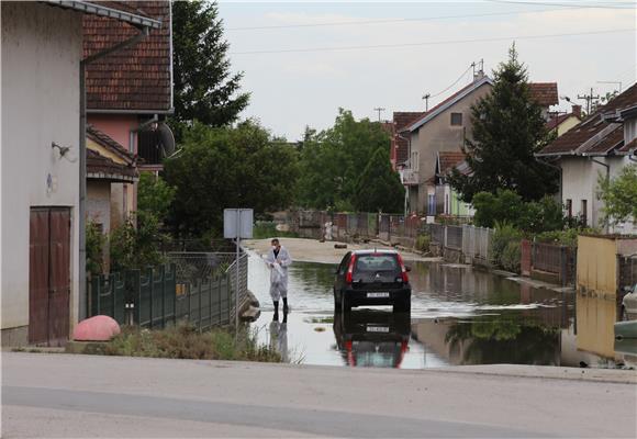 Sanacija poplavljenih područja u Gunji