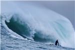 SOUTH AFRICA BIG WAVE SURFING