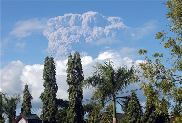 Australija otkazala dio letova zbog erupcije indonezijskog vulkana