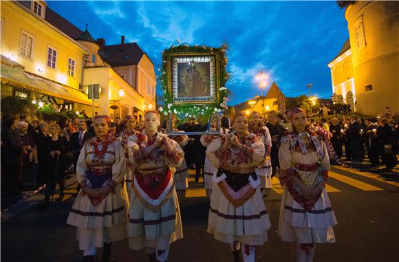 Dan Zagreba obilježen misnim slavljem i svečanom procesijom ulicama grada 