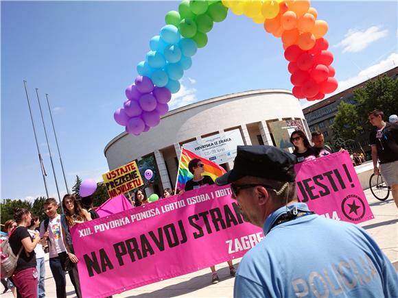 Povorka ponosa LGBTIQ osoba i obitelji Zagreb Pride 2014