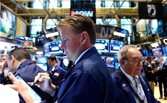 Wall Street: preuzimanja potaknula blagi rast cijena dionica