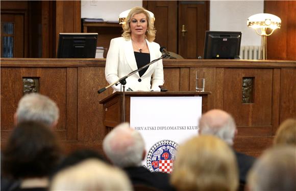 Kolinda Grabar-Kitarović: kandidiram se jer sam zabrinuta za stanje u Hrvatskoj