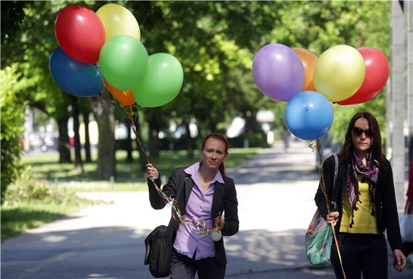 LGBT udruge različito o prijedlogu Zakona o životnom partnerstvu