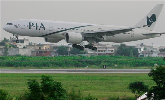 FILE PAKISTAN PIA PLANE SHOOTING 