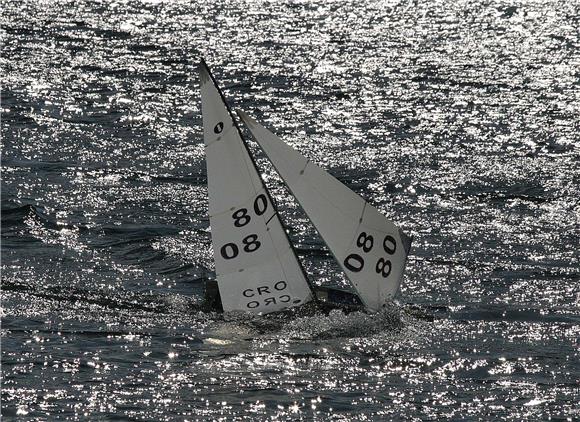 Jedrilica potonula kod Splita, nema ozlijeđenih