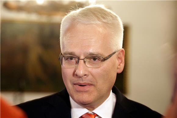 Josipović: dolazak čelnika Gazproma odgođen za tjedan dana