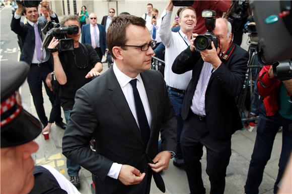 Andy Coulson dobio 18 mjeseci zatvora za hakiranje mobitela