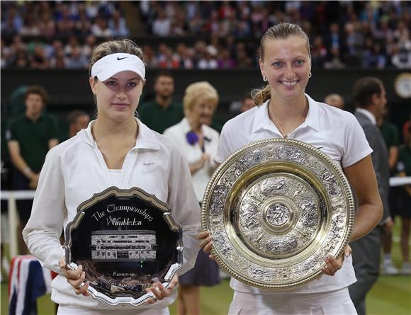 Wimbledon: Kvitova "pomela" Bouchard u finalu