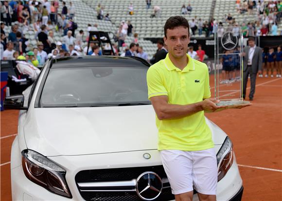 Tenis -  Bautista-Agut slavio u Stuttgartu