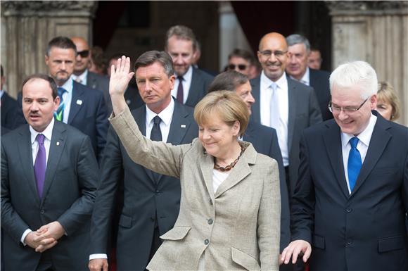 Merkel strongly supports region's EU prospects