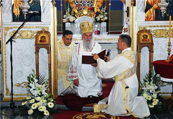 Patrijarh Irinej posvetio obnovljenu crkvu Sv. oca Nikolaja u Karlovcu