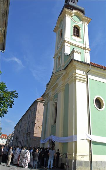 Patrijarh Irinej posvetio obnovljenu crkvu Sv. oca Nikolaja u Karlovcu