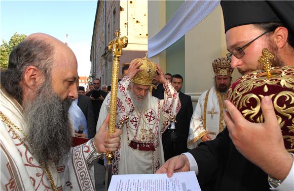 Patrijarh Irinej posvetio obnovljenu crkvu Sv. oca Nikolaja u Karlovcu