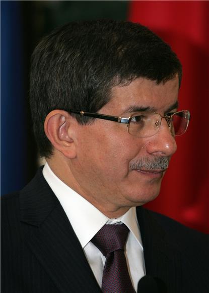 Davutoglu pregovara u Dohi o primirju; vođa Hezbolaha za oružanu potporu