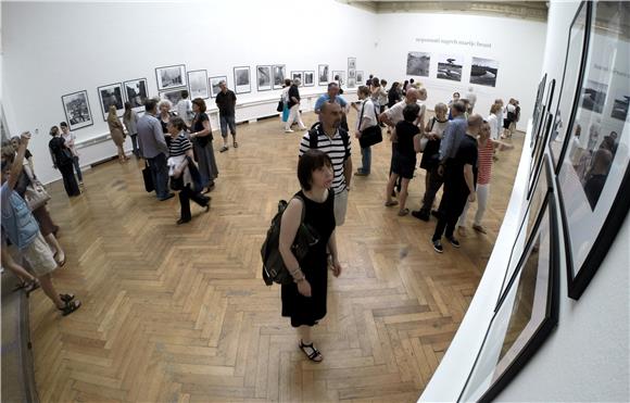 Otvorena izložba 'Nepoznati Zagreb' Marije Braut