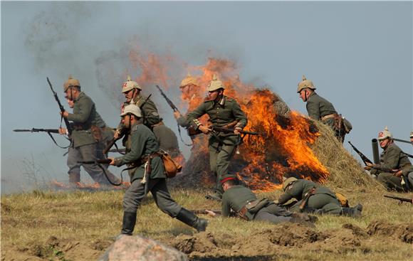 POLAND TRADITIONS HISTORY