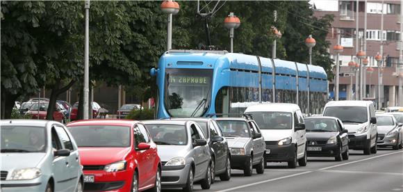 Radovi na tramvajskoj pruzi u Savskoj ulici u Zagrebu