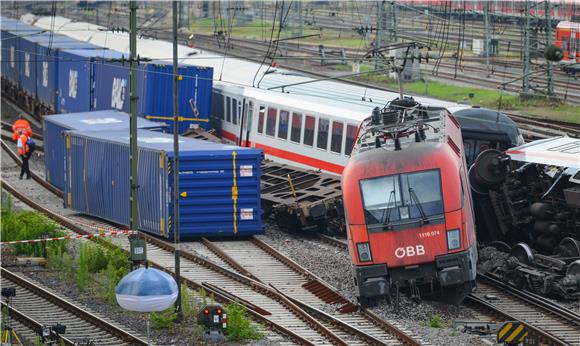 GERMANY PASSENGER TRAIN ACCIDENT MANNHEIM