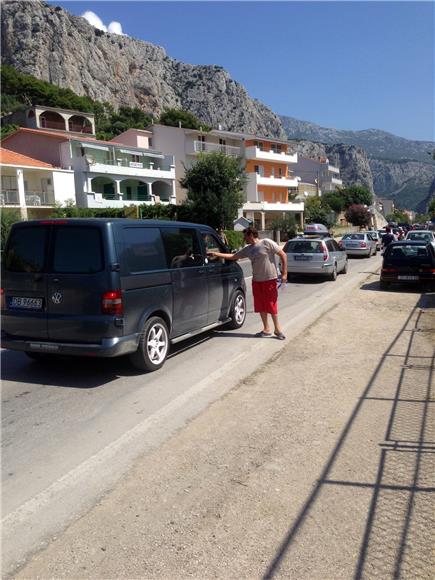 Prosvjed zbog neizgradnje brze ceste Trogir-Omiš