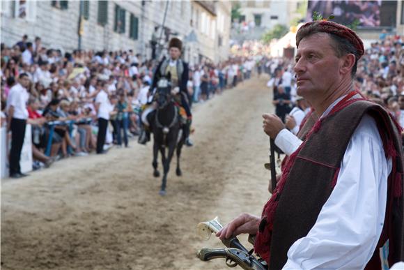 Denis Gugić slavodobitnik 299. Sinjske alke