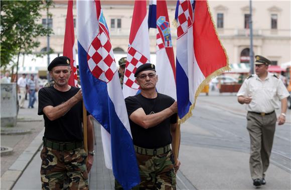 Mimohod pobjednika i podizanje zastave RH na Trgu bana Jelačića