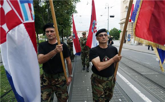 Mimohod pobjednika i podizanje zastave RH na Trgu bana Jelačića