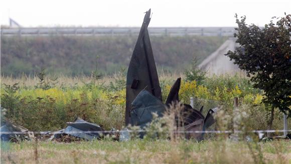 Srušio se vojni zrakoplov, pilot preživio