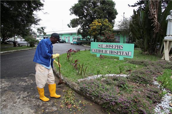 Gvineja zbog ebole zatvorila granicu sa Sierra Leoneom i Liberijom