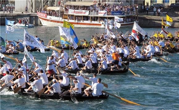 "Crni put" iz Metkovića pobjednici 17. maratona lađa