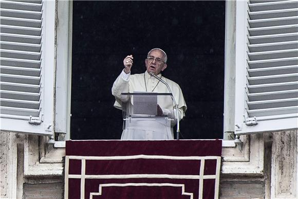 VATICAN POPE ANGELUS PRAYER