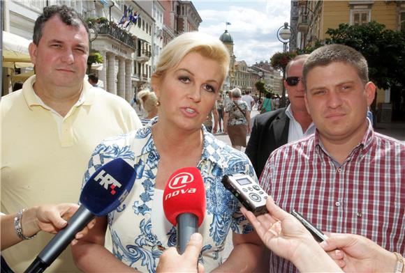 Kolinda Grabar Kitarović družila se s građanima na riječkom Korzu