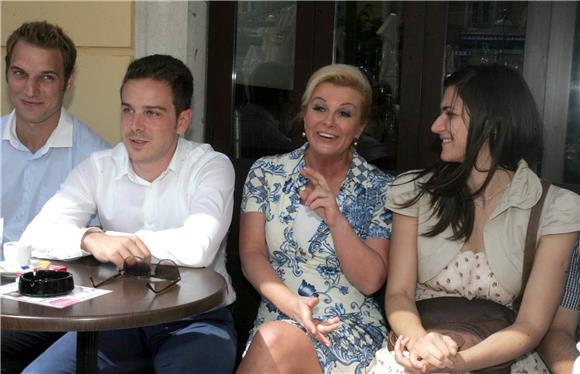 Kolinda Grabar Kitarović družila se s građanima na riječkom Korzu