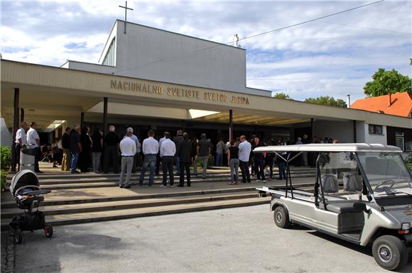 Pogreb karlovačkog župnika Marijana Radanovića