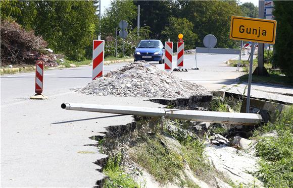 Obnova poplavljenog područja Gunje