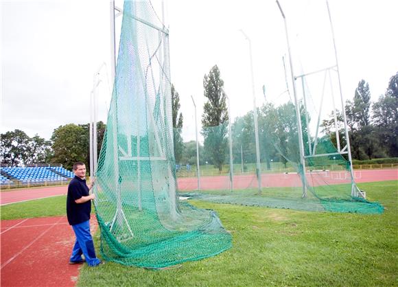 Bandić i Brkljačić  obišli atletski stadion Mladost