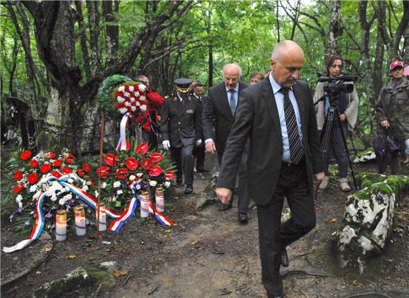 Komemoracija za žrtve komunističkih zločina kod Jazovke