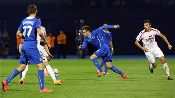 Prva HNL: Dinamo - Zagreb 1-0 (poluvrijeme)