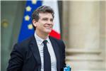 Valls: Montebourg "prešao crvenu liniju"