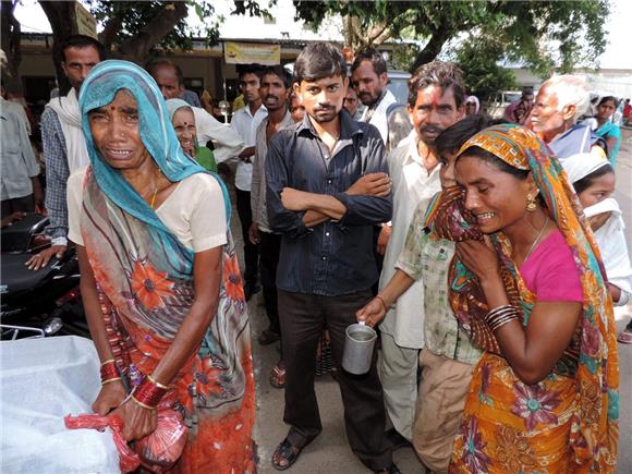 INDIA TEMPLE STAMPEDE 