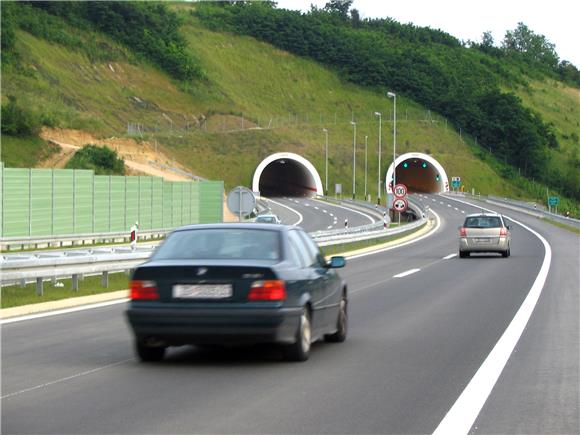 Slovenija odobrila zadnju trasu autoceste prema Macelju